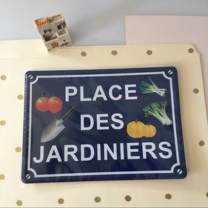 Place Des Jardiniers Tin Postcard